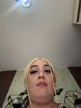 Chat XXX ao vivo de DirtyKhloy