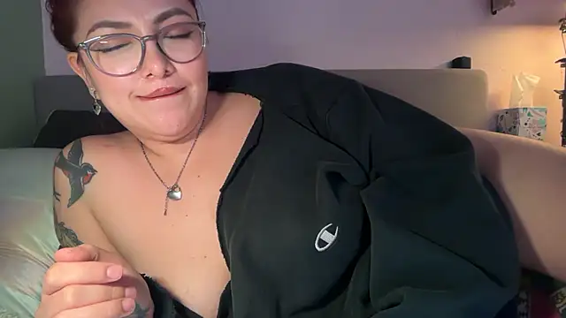 naya_pumpkin's Live XXX Chat