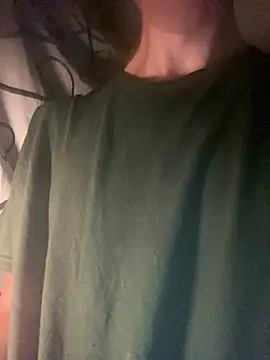 Hotguy3000のライブXXXチャット