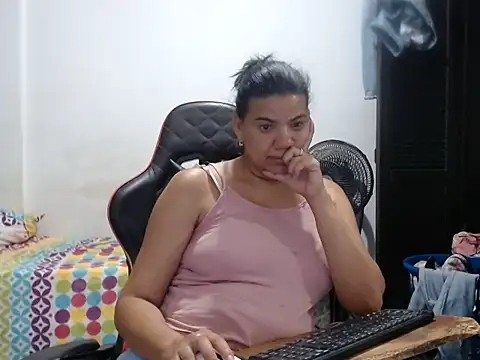 Adriana_0312n Live XXX chat