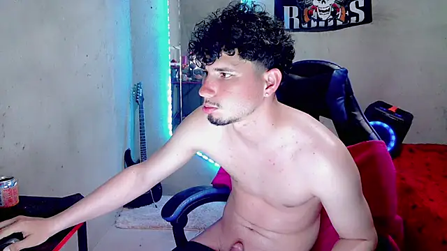XXX chat uživo modela Atom_Hot