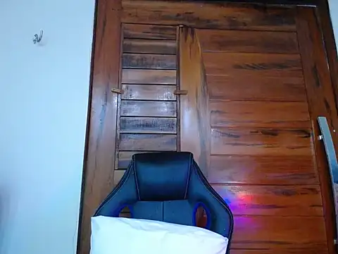Chat +18 de Apollo_21 ao vivo