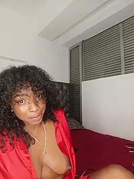 Chat +18 de Mila_Millss_ ao vivo