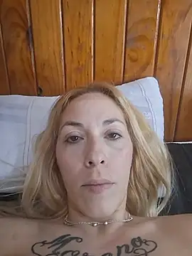 luliyfoco Adlı Modelin Canlı XXX Sohbeti