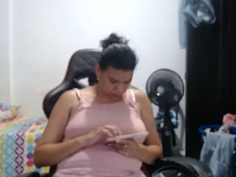 Adriana_0312 Obrolan Langsung XXX