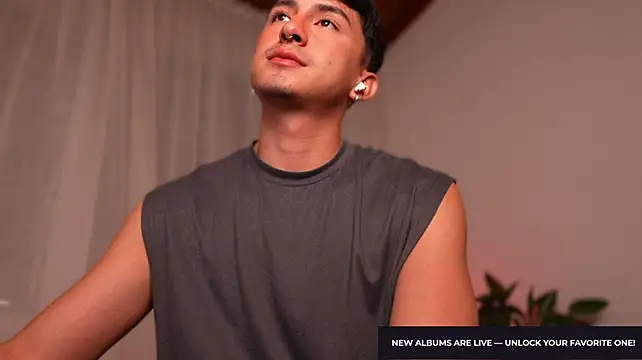 sweettaaron01's Live XXX Chat