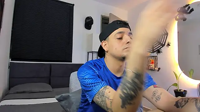 Show de alejandro_calderon1 na webcam