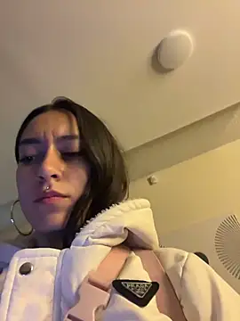 Tita_ec Adlı Modelin Canlı XXX Sohbeti