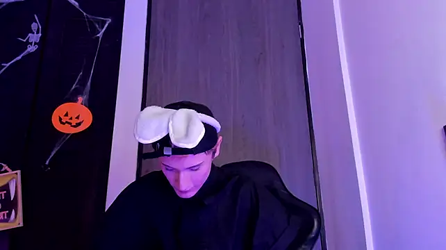 Jeremi_Brook élő XXX-chatje