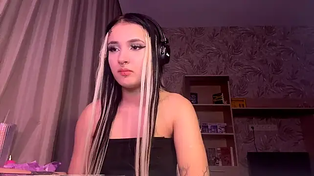 SharikaBabecki Chat XXX in diretta