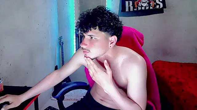 Chat +18 de Atom_Hot ao vivo