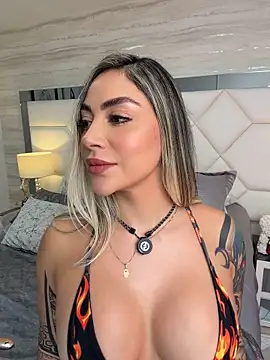 Chat +18 de Miacoleman_ ao vivo
