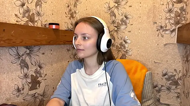 EmyMiu – Naživo XXX chat