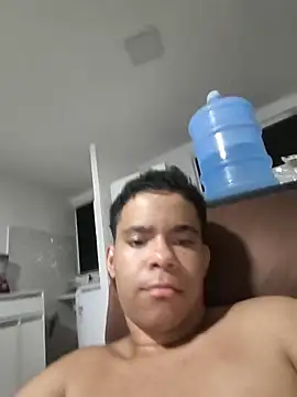 Macho071 Live XXX-chat