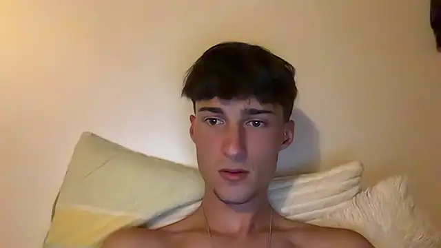 midnight-couple Show in webcam