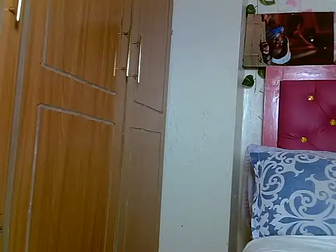 Онлайн чат XXX Naughtydivva