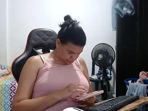 Онлайн чат XXX Adriana_0312