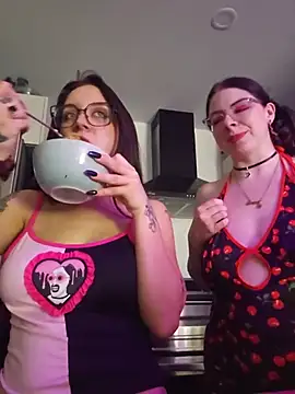 LilyOrion Chat XXX live