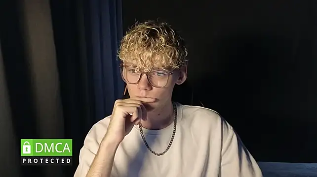 Keytaron Live XXX chat