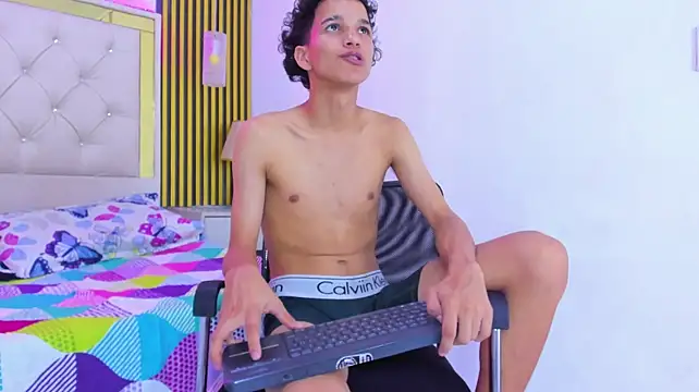 JustinSecret élő XXX-chatje