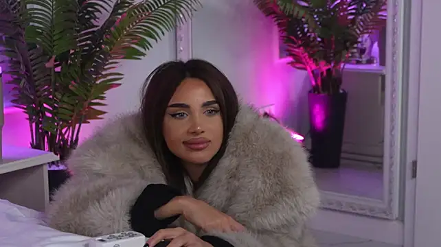 IvyNox's Live XXX Chat