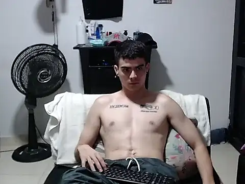 Zac_Efront – Naživo XXX chat