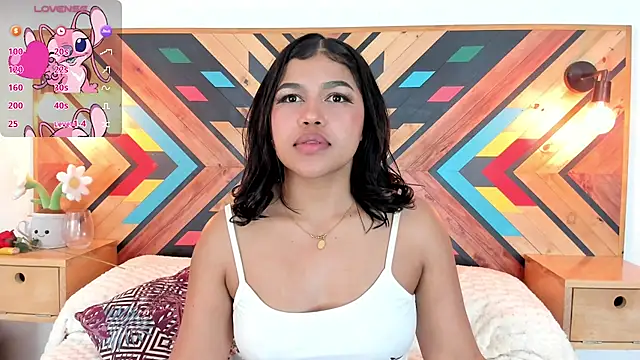 NaiirobiSwan's Live XXX Chat
