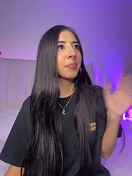 Mirandaa_Rogers' Live XXX Chat