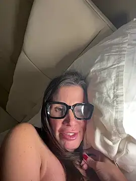 Živý XXX chat Busty-FiFi
