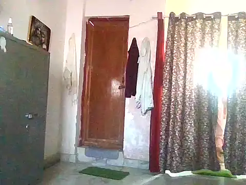 RUKMINI_60 Adlı Modelin Canlı XXX Sohbeti