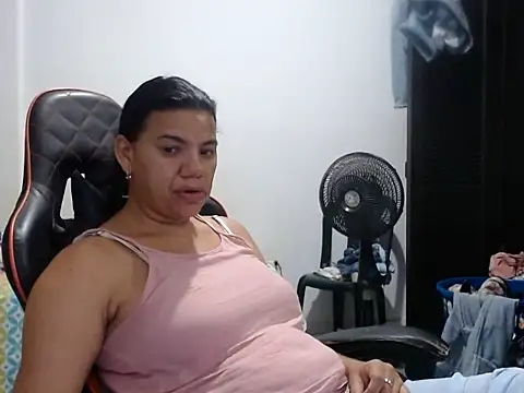 Adriana_0312 – Live XXX-chat