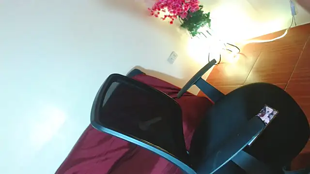 DominnantTransqueen's Live XXX Chat