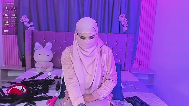 Nayla-Mouna – Naživo XXX chat