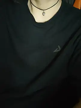 Aashikalaa Adlı Modelin Canlı XXX Sohbeti