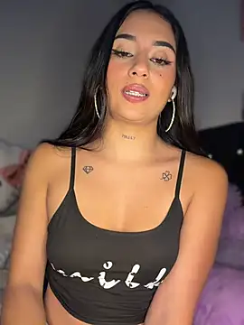 LilacNoir – Naživo XXX chat