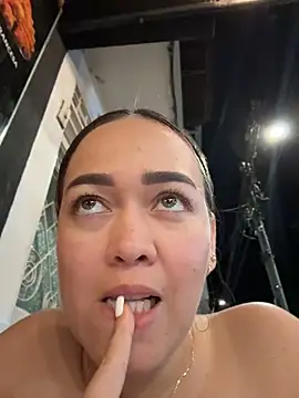צ'אט XXX בשידור חי של Danielavegax