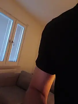XXX chat uživo modela erikdanil