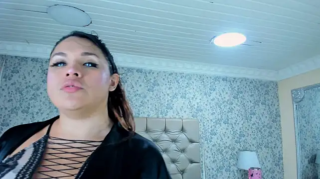 AlessiaLombardi – Naživo XXX chat