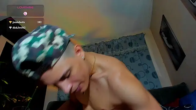 DavidNeill Chat XXX live