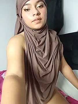 Chat +18 de Samira_1 ao vivo