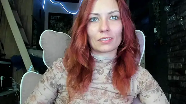 karo123421 Adlı Modelin Canlı XXX Sohbeti