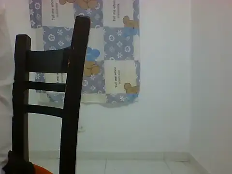 zeuspervybigcock – Naživo XXX chat