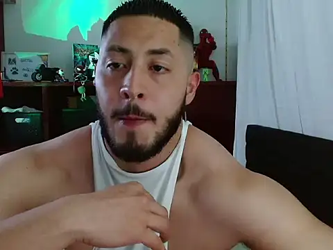Spilios_low Chat XXX in diretta