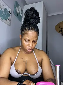 RainBougie's Live XXX Chat