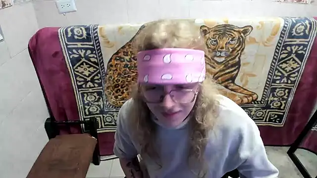 XXX chat uživo modela Jinnbooky