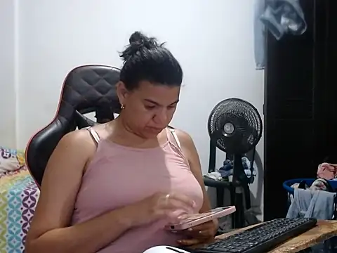 Adriana_0312n Live XXX chat