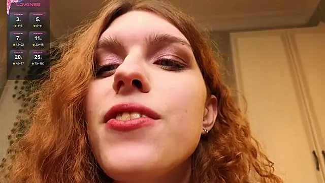 CowSaysMoon Chat XXX live