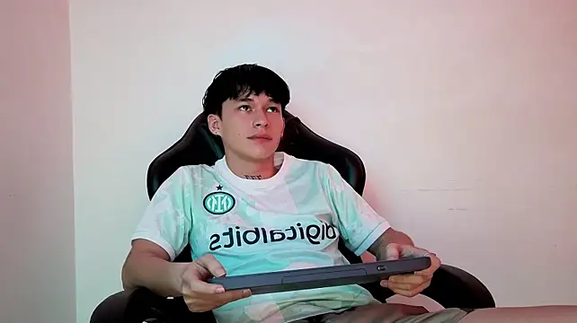 ares_777_ Chat XXX live