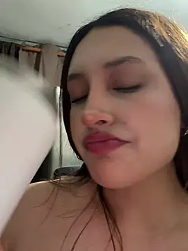 Chat +18 de Ximeexxx ao vivo