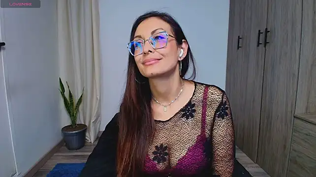 Swetisabella01 现场XXX聊天